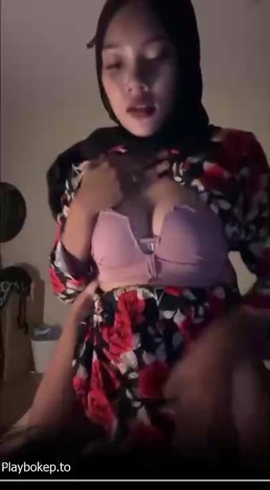 ABG Viral hijab Trending bergoyang di atas ranjang posisi ngulek New Top 2025